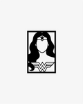 Cuadro decorativo de la silueta de la Mujer Maravilla (Wonder Woman) de DC Comics, fabricado en madera MDF negra con corte láser de precisión, estilo minimalista para pared.