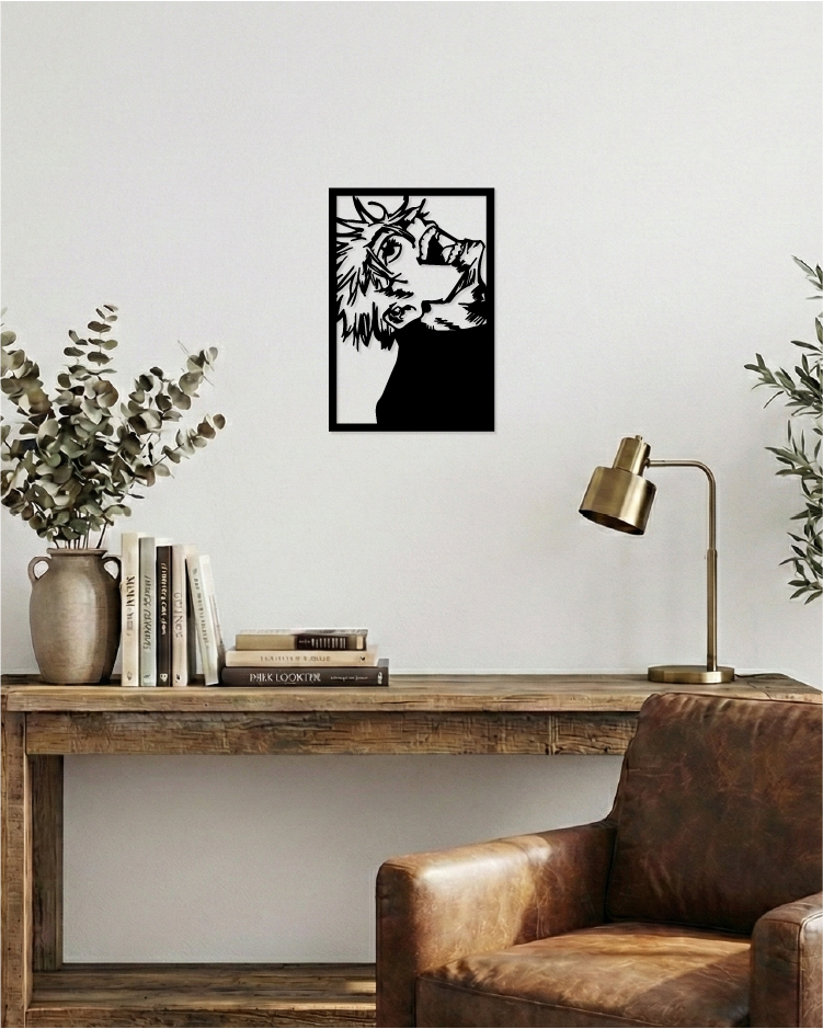 Decoración de oficina con estilo industrial, cuadro calado en madera negra de diseño mate