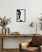 Decoración de oficina con estilo industrial, cuadro calado en madera negra de diseño sobrio inspirado en el código samurái.